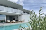 Kuće - Grad Krk - NOVA URBANA VILA S DVA DVOETAŽNA APARTMANA S BAZENIMA, 500 M OD PLAŽE!